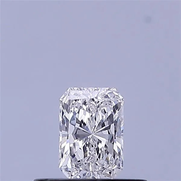 0.31ct Radiant Lab Grown Diamond (Colour E, Clarity VVS1, IGI Certified)