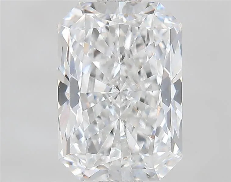 1.75ct Radiant Lab Grown Diamond (Colour D, Clarity VVS2, IGI Certified)