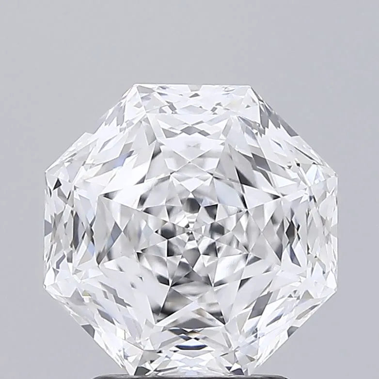 2.77ct Octagonal Lab Grown Diamond (Colour E, Clarity VVS2, IGI Certified)