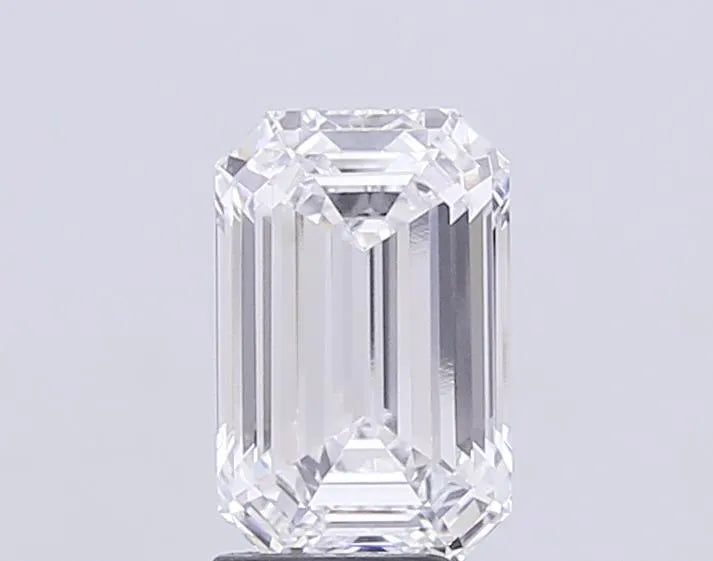 4.09ct Emerald Lab Grown Diamond (Colour D, Clarity VVS2, IGI Certified)