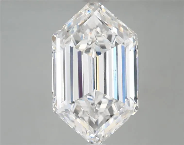 4.15ct Hexagonal Lab Grown Diamond (Colour E, Clarity VVS2, IGI Certified)