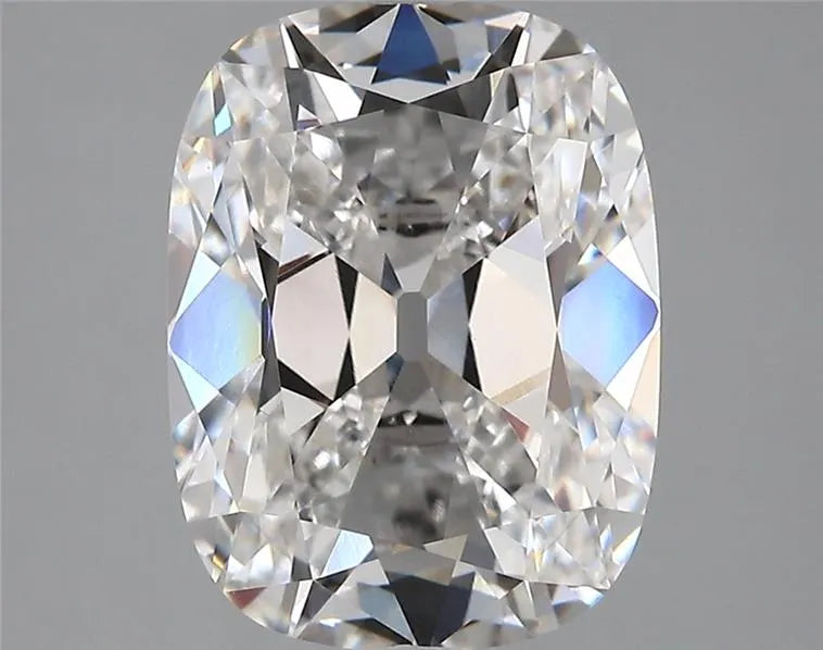 4.34ct Cushion modified Lab Grown Diamond (Colour E, Clarity VVS2, IGI Certified)