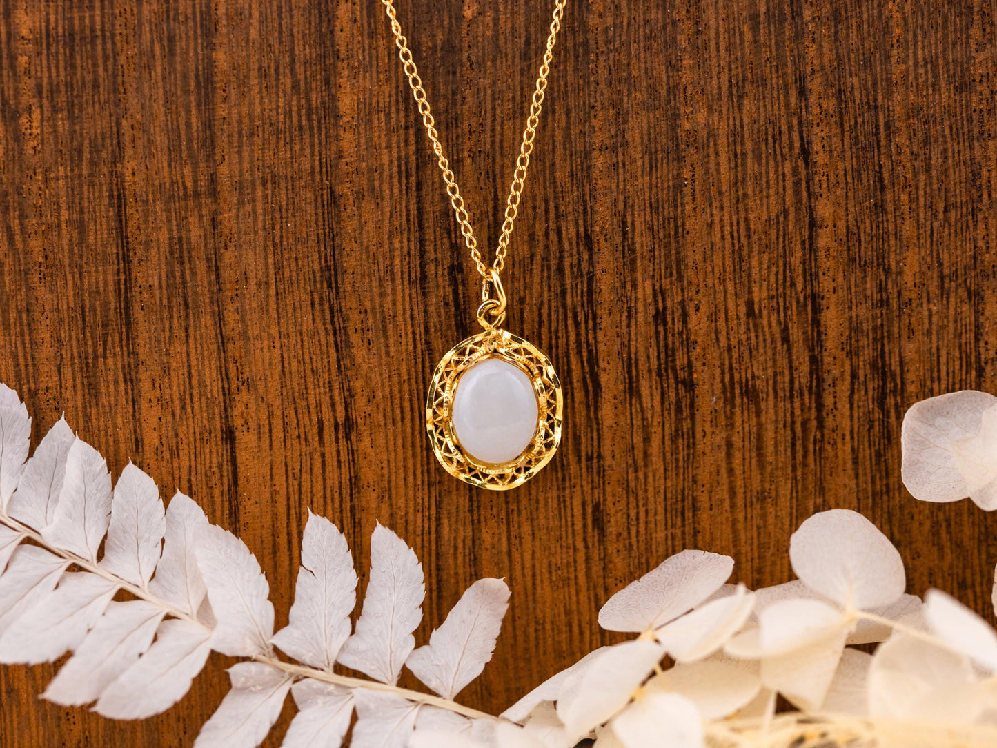 Vintage Opal Necklace Pendant Cabochon gold