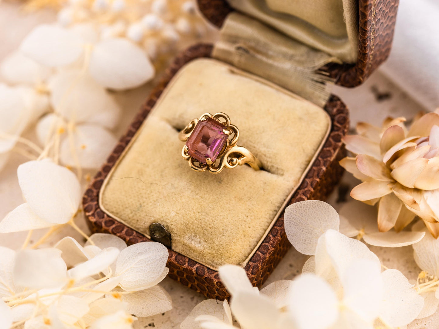 Vintage pink ring filigree ring 10k solid gold