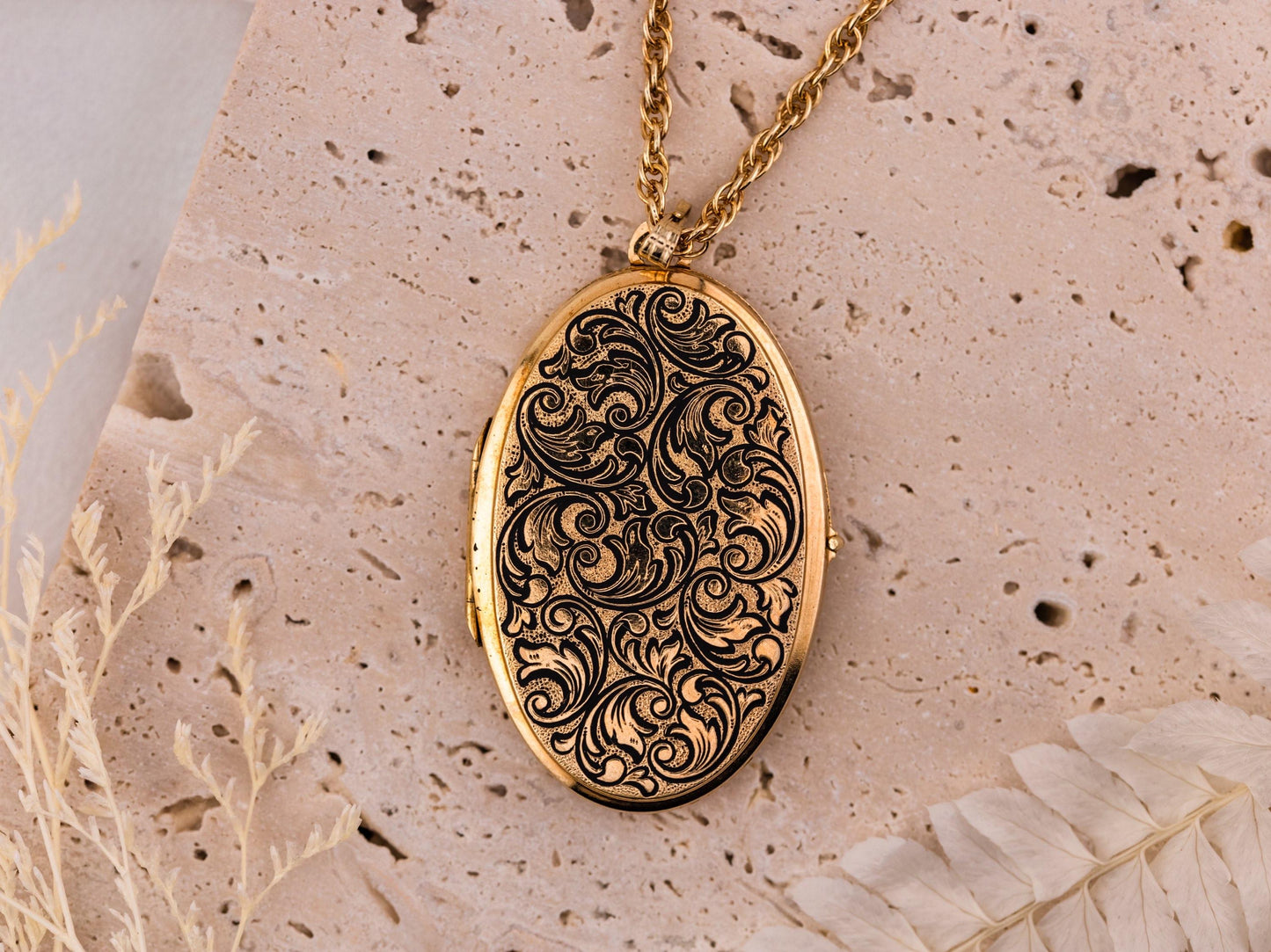 Large Vintage Locket Oval Photo Locket gold yellow gold filled