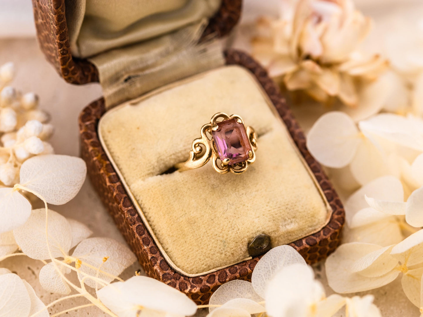Vintage pink ring filigree ring 10k solid gold