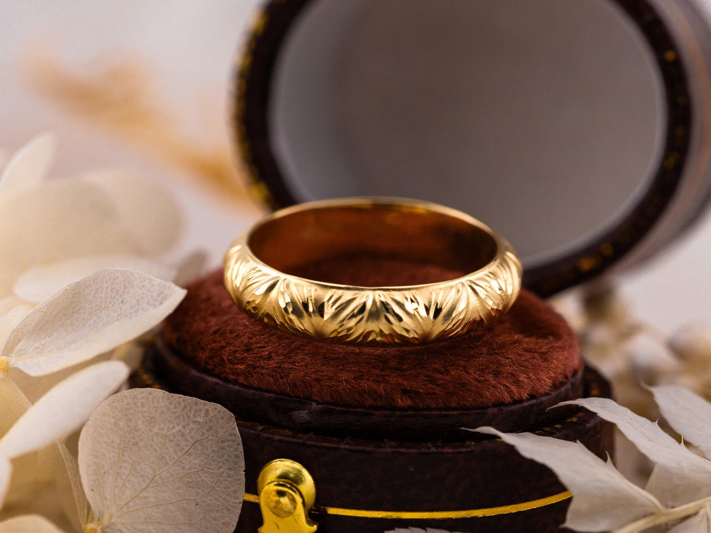 Gold leaf wedding band vintage wedding band nature inspired 4mm solid 14k yellow gold band, size 6
