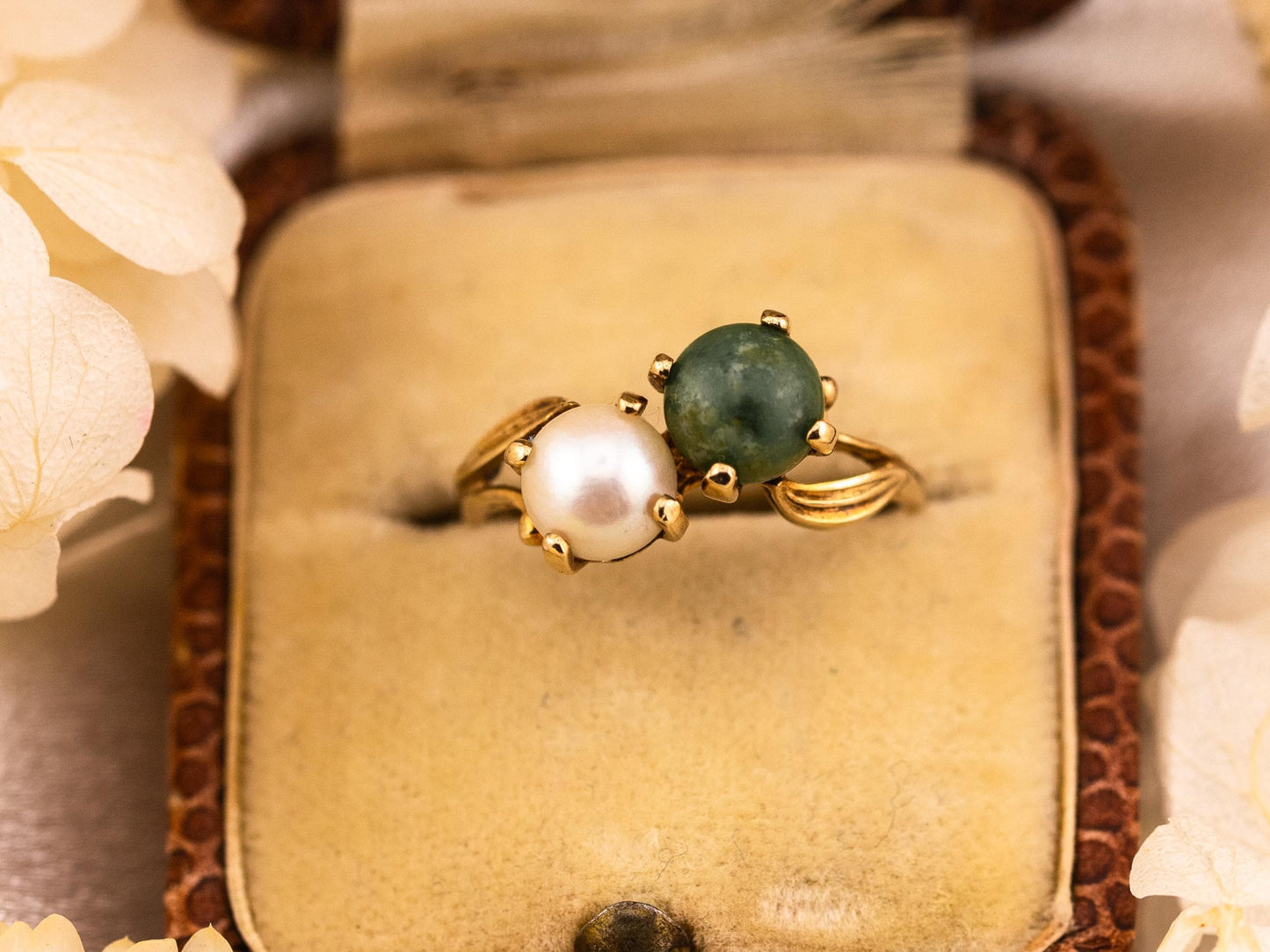 Vintage toi et moi ring pearl and jade ring 10k solid yellow gold statement or engagement ring cultured pearl genuine antique ring, Size 6