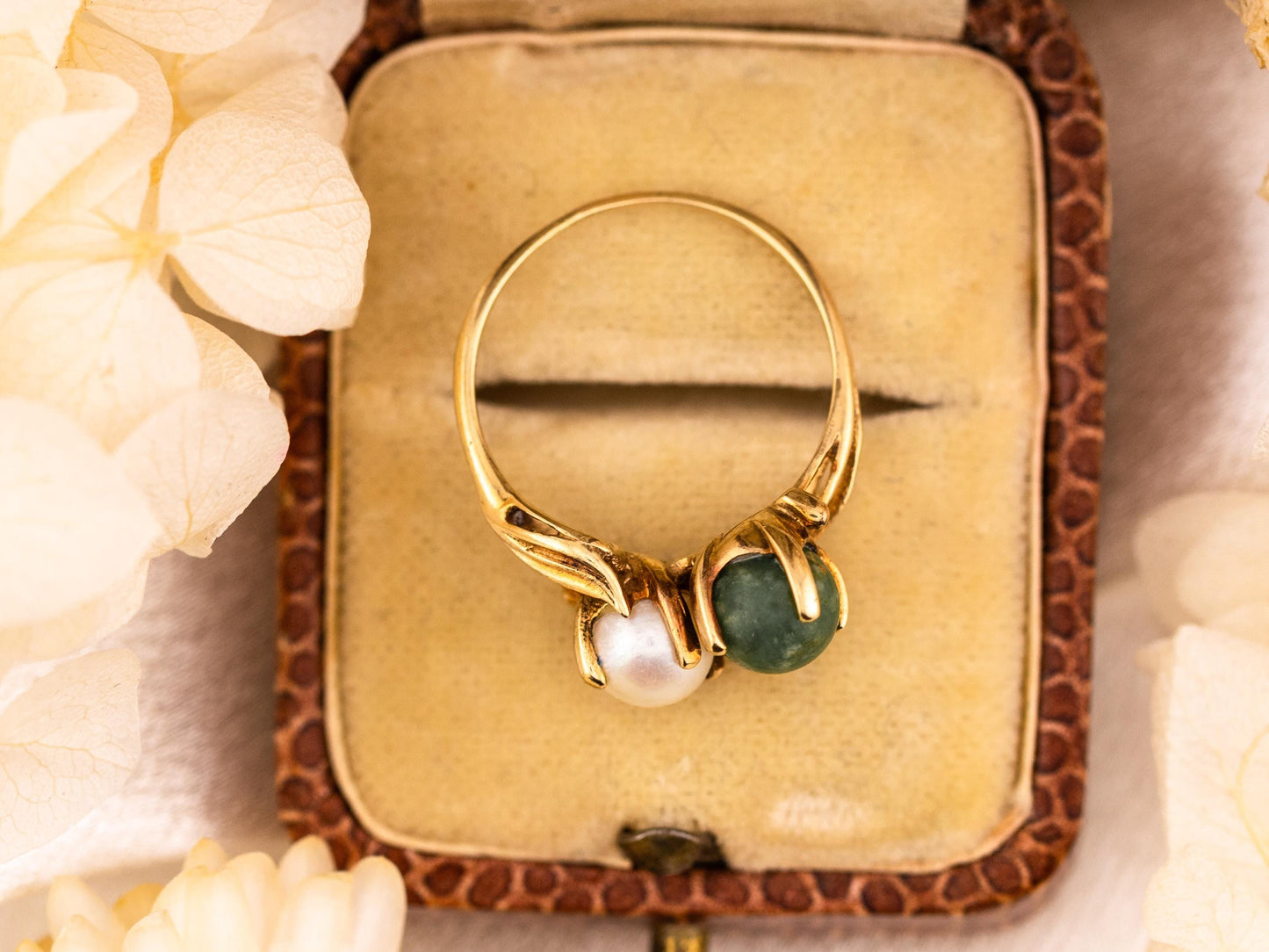 Vintage toi et moi ring pearl and jade ring 10k solid yellow gold statement or engagement ring cultured pearl genuine antique ring, Size 6