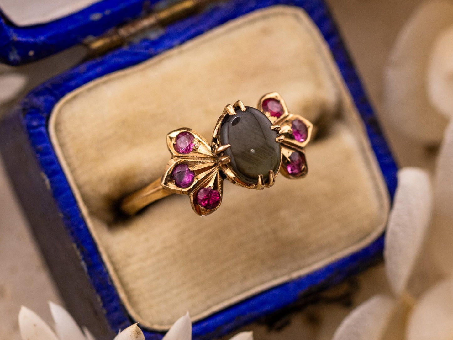 Vintage Black Star Sapphire and ruby ring 14k solid gold statement or engagement ring floral inspired genuine vintage ring, size 7