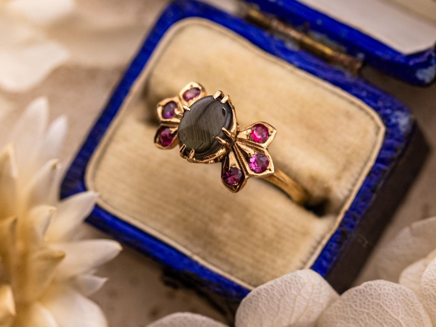 Vintage Black Star Sapphire and ruby ring 14k solid gold statement or engagement ring floral inspired genuine vintage ring, size 7