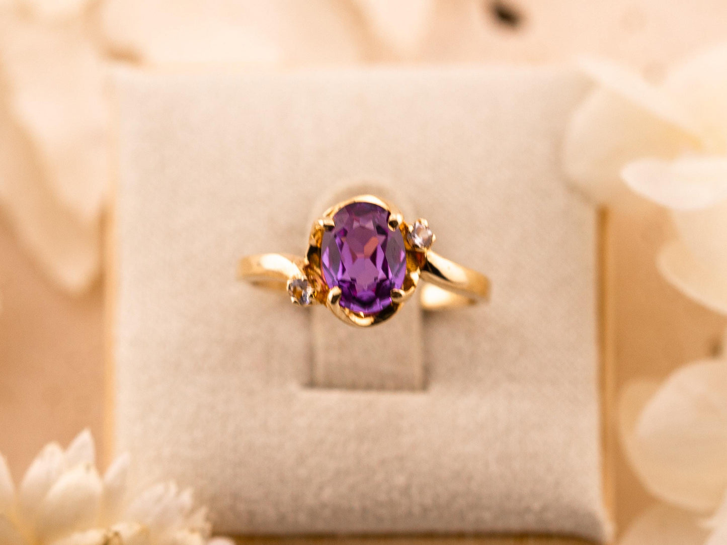 Vintage purple sapphire ring 10k solid yellow gold ring oval cut sapphire with diamond accents, Size 6.5