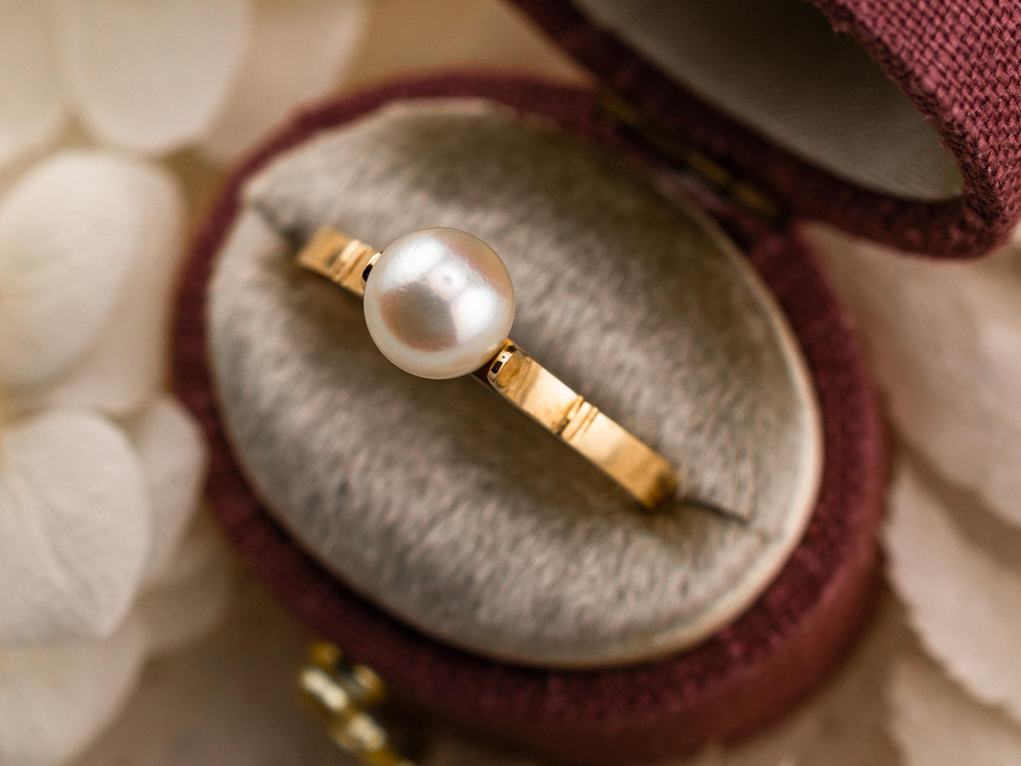 Vintage pearl ring 14k solid gold cultured pearl ring yellow gold ring solitaire ring antique ring, size 8.25