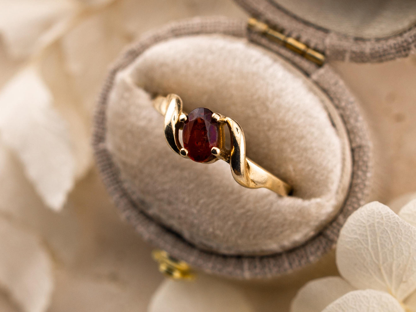 Vintage Garnet ring flower ring 10k solid gold ring January Birthstone ring, size 6