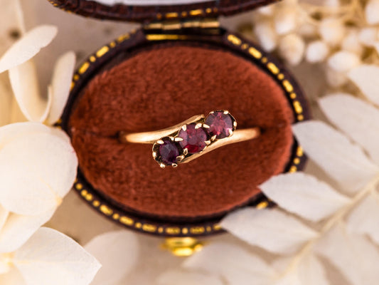 Vintage garnet ring three stone Victorian ring January birthstone ring 10k solid yellow gold ring, size 6