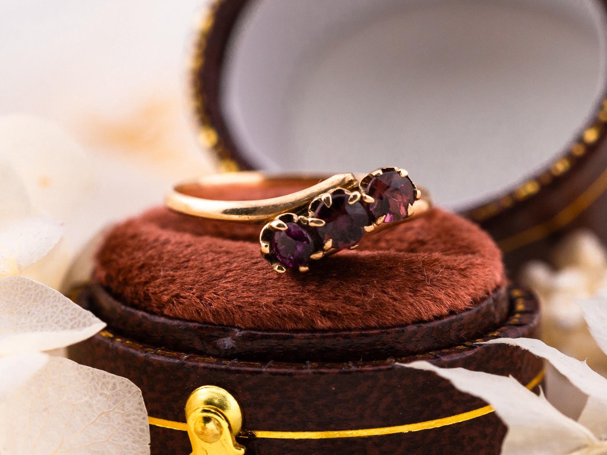 Vintage garnet ring three stone Victorian ring January birthstone ring 10k solid yellow gold ring, size 6