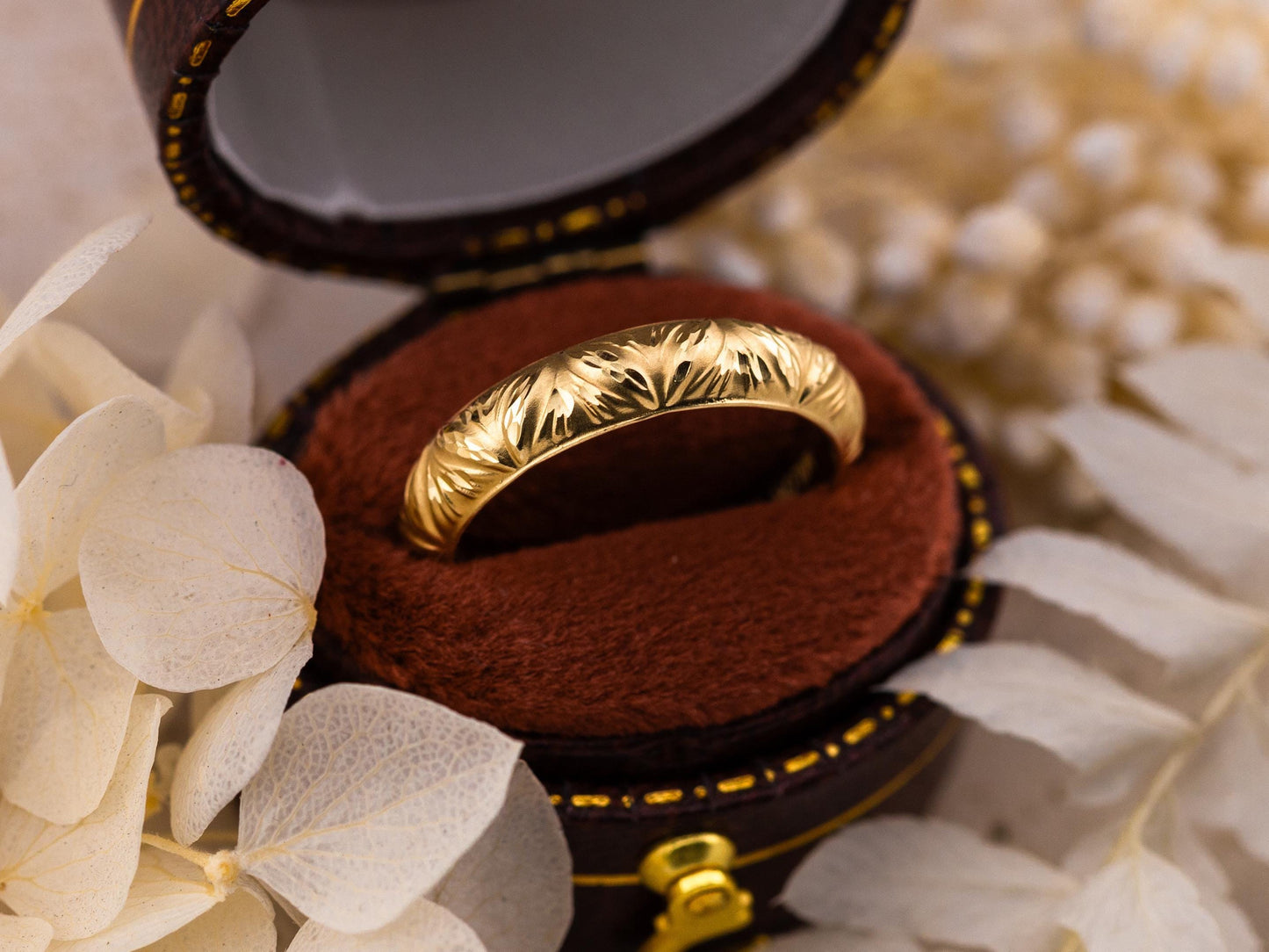 Gold leaf wedding band vintage wedding band nature inspired 4mm solid 14k yellow gold band, size 6