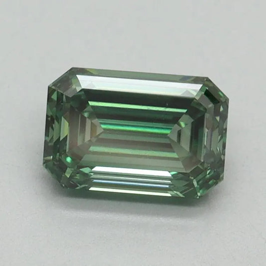 1.01ct Emerald Lab Grown Diamond (Colour Fancy Vivid Green, Clarity VS1, IGI Certified)