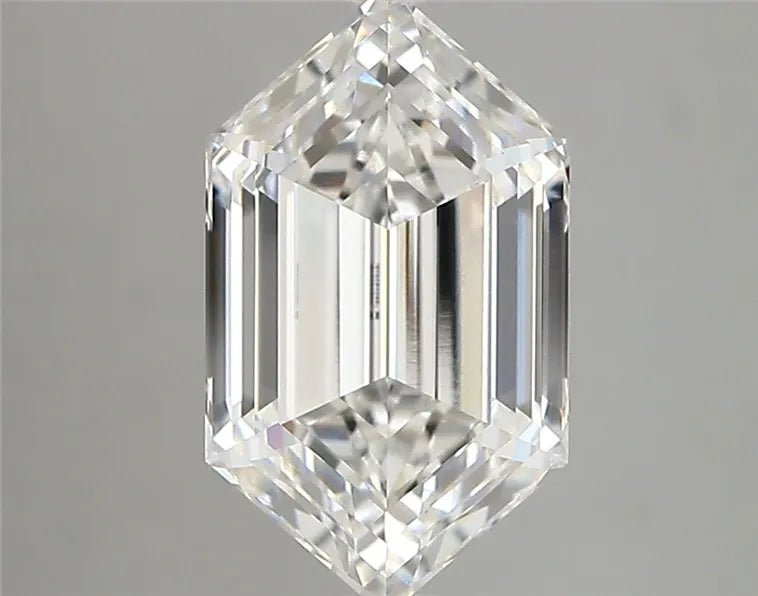 2.77ct Hexagonal Lab Grown Diamond (Colour E, Clarity VVS1, IGI Certified)