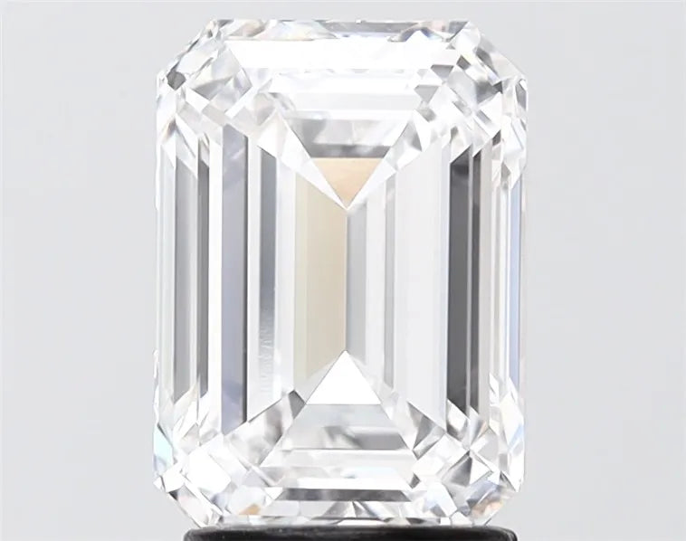 2.86ct Emerald Lab Grown Diamond (Colour D, Clarity VVS2, IGI Certified)