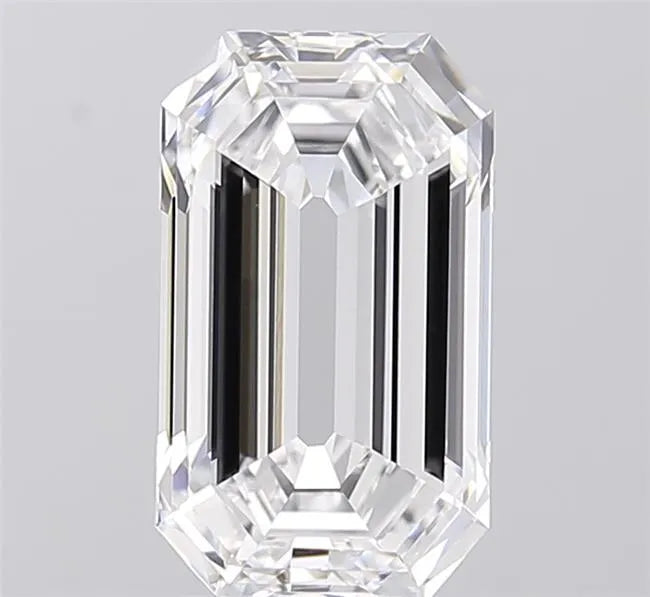 3.01ct Octagonal Lab Grown Diamond (Colour D, Clarity VVS2, IGI Certified)