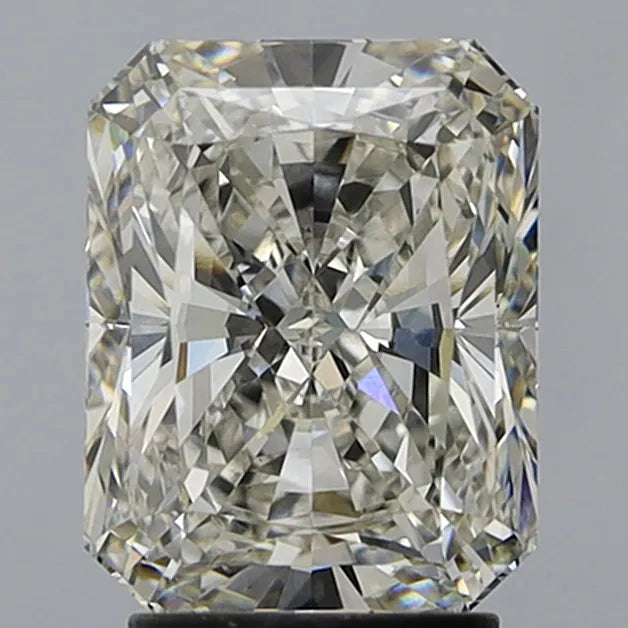 3.02ct Radiant Lab Grown Diamond (Colour H, Clarity VS2, IGI Certified)