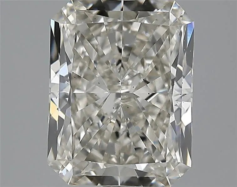 3.21ct Radiant Lab Grown Diamond (Colour J, Clarity VS2, IGI Certified)
