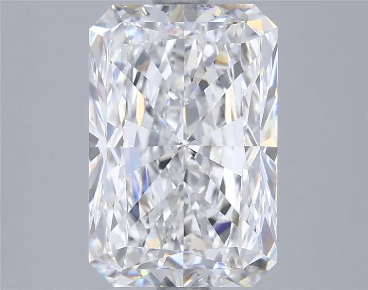 3.51ct Radiant Lab Grown Diamond (Colour D, Clarity VVS1, IGI Certified)