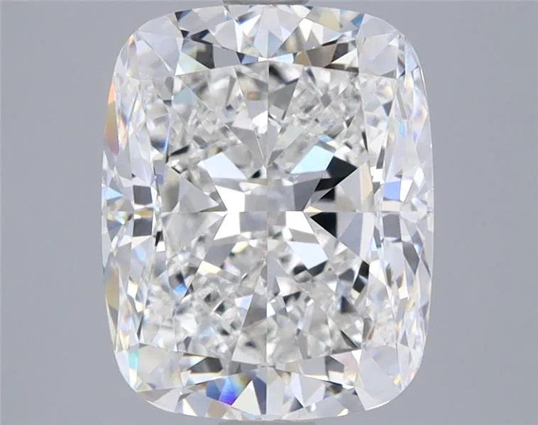 3.54ct Cushion modified Lab Grown Diamond (Colour E, Clarity VVS1, IGI Certified)