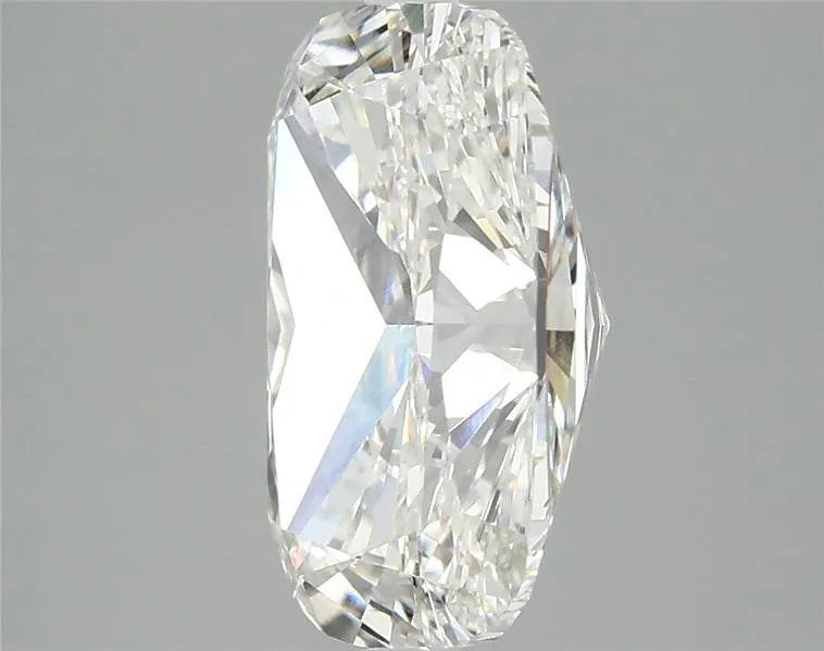 3.82ct Cushion modified Lab Grown Diamond (Colour G, Clarity VVS2, IGI Certified)