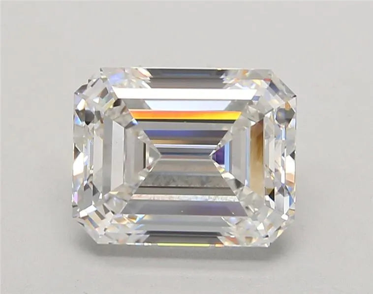 4.07ct Emerald Lab Grown Diamond (Colour E, Clarity VS1, IGI Certified)