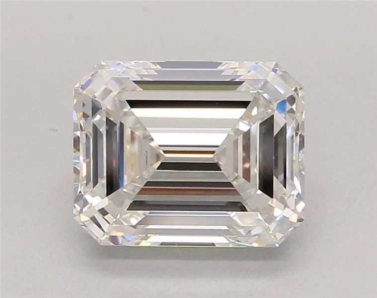4.24ct Emerald Lab Grown Diamond (Colour F, Clarity VVS2, IGI Certified)