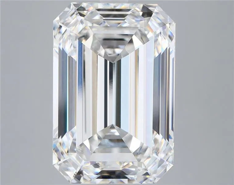 8.01ct Emerald Lab Grown Diamond (Colour E, Clarity VVS1, IGI Certified)