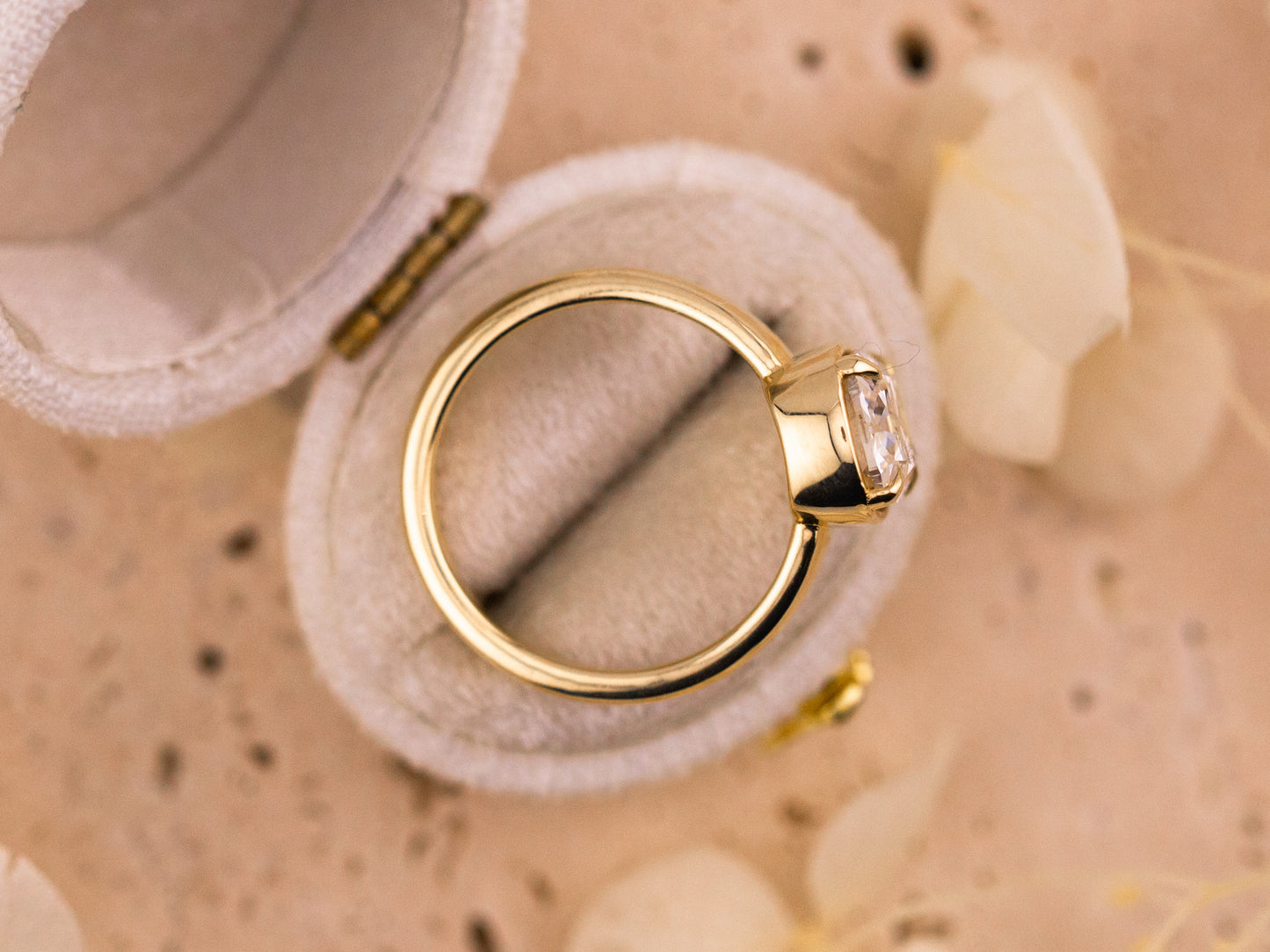 Old mine cut solitaire