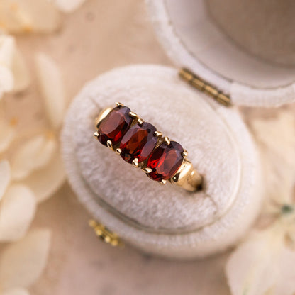 Vintage Garnet three stone ring, Size 7