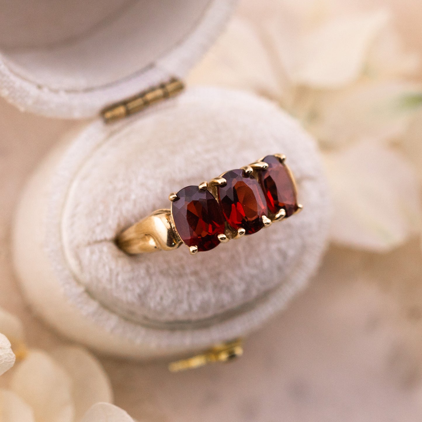 Vintage Garnet three stone ring, Size 7