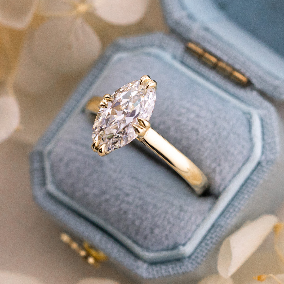 Elongated moval shape combining marquise elegance with oval softness