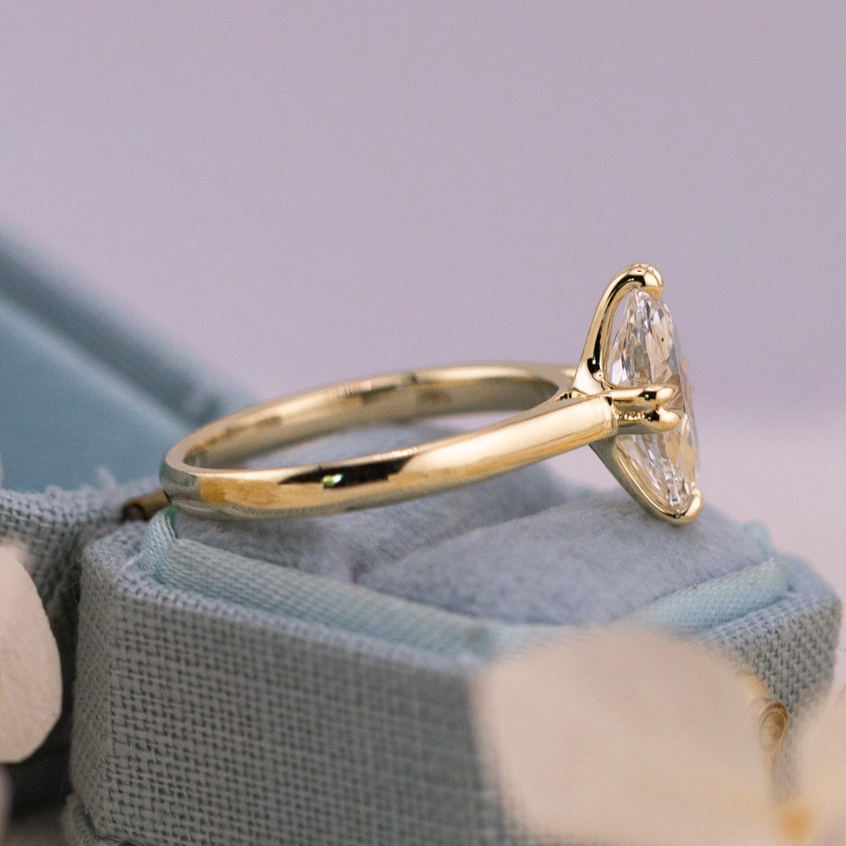 Side profile of the Vera antique style moval ring