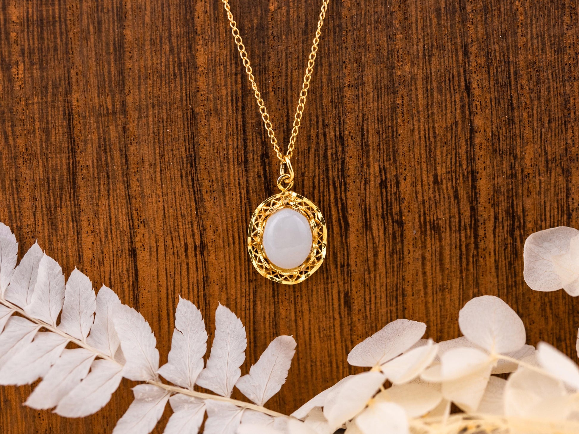Vintage Opal Necklace Pendant Cabochon gold