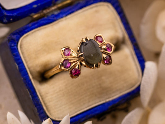 Vintage Black Star Sapphire and ruby ring 14k solid gold statement or engagement ring floral inspired genuine vintage ring, size 7