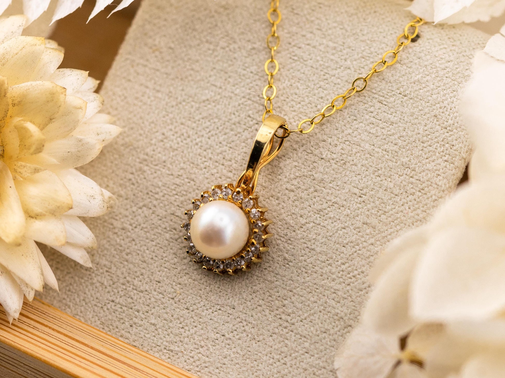Vintage Pearl and diamond Necklace Pendant 14k solid yellow gold Necklace halo genuine cultured pearl and diamond necklace