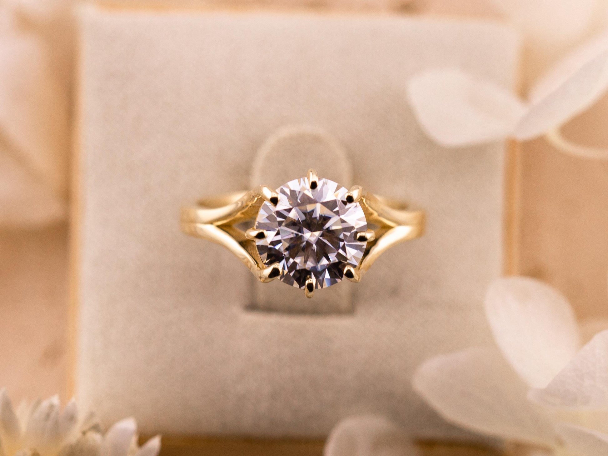 Round cut engagement ring split shank lab grown diamond ring moissonite ring 3 carat 14k solid yellow gold IGI certified vintage inspired