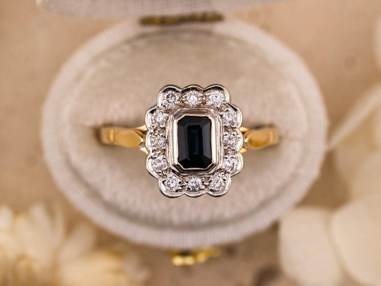 Vintage sapphire and diamond halo ring 14k solid gold, size 7.25