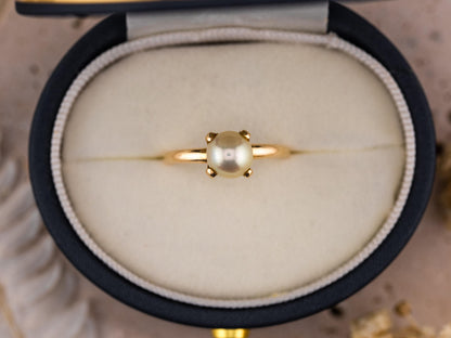 Vintage pearl ring 14k solid gold statement or engagement ring cultured pearl genuine antique ring vintage ring, size 8