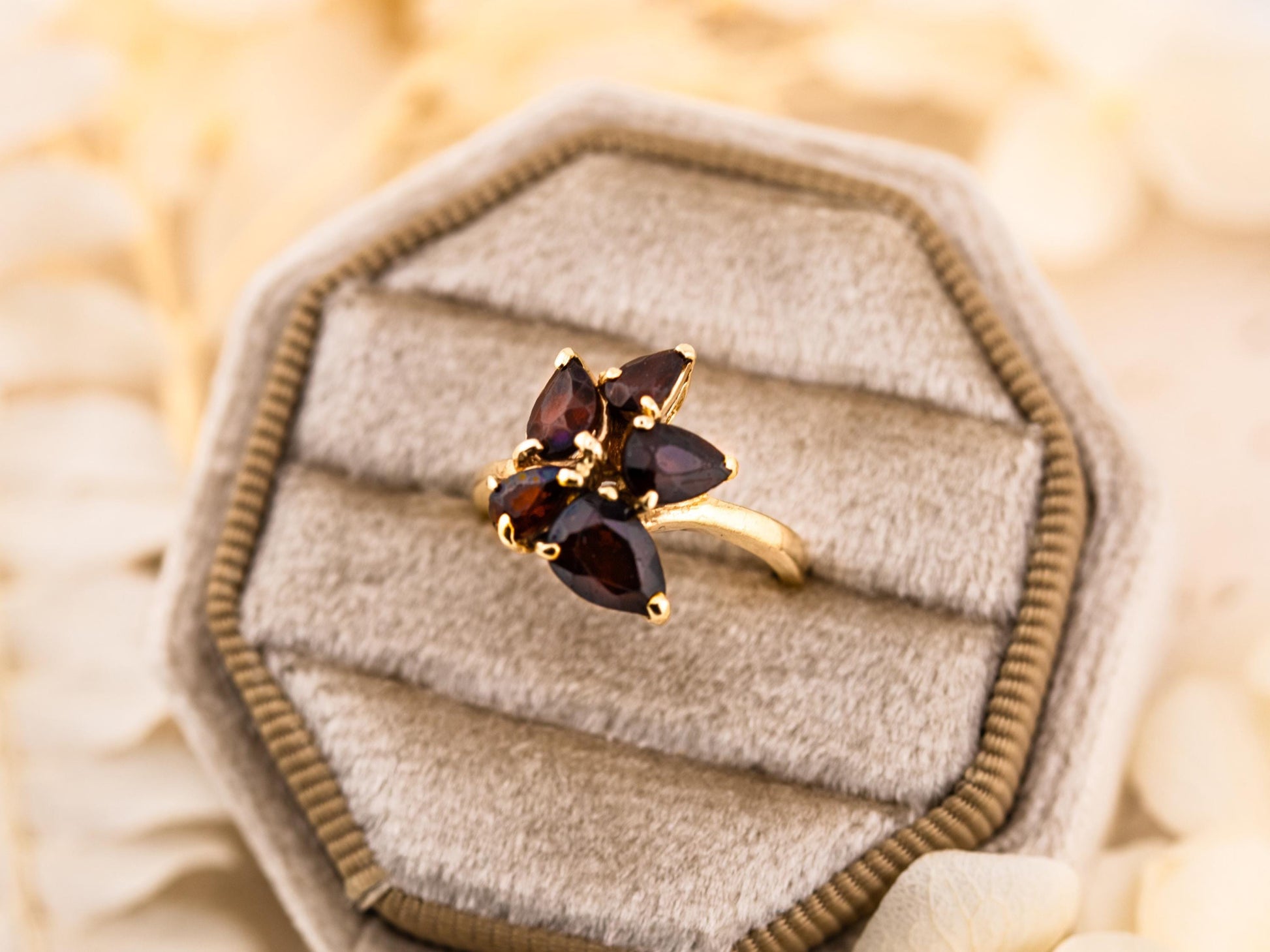 Vintage Garnet Ring Flower Ring 14k Solid Gold Ring January Birthstone ring, size 3.5