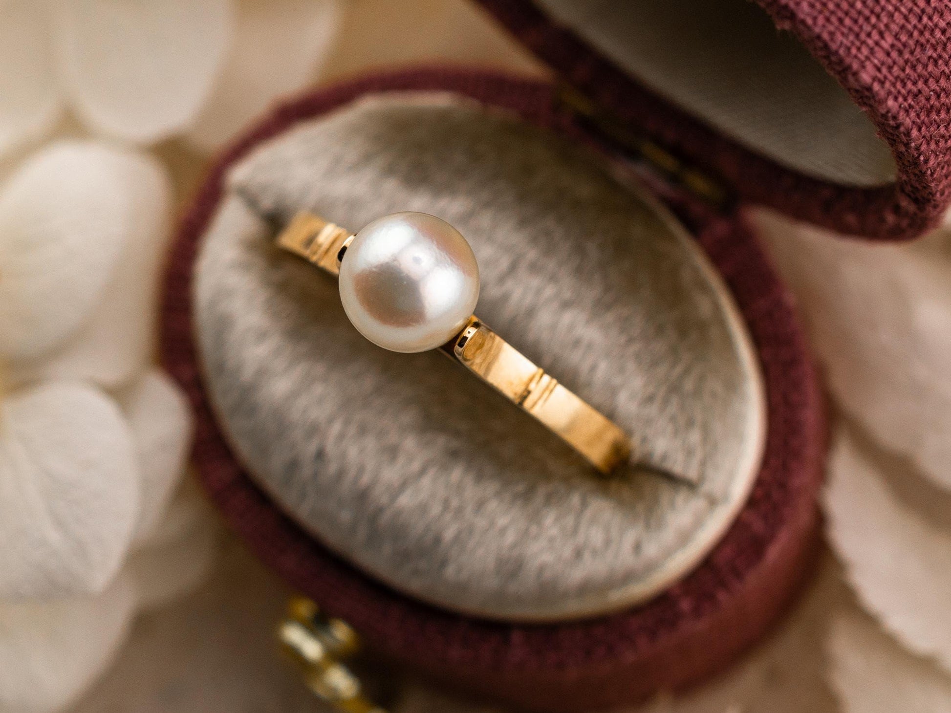 Vintage pearl ring 14k solid gold cultured pearl ring yellow gold ring solitaire ring antique ring, size 8.25