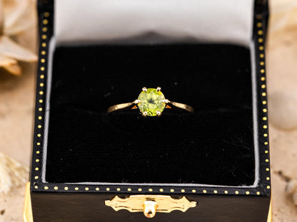 Vintage peridot ring 14k solid yellow gold august birthstone ring, genuine antique vintage ring solitaire ring natural peridot, size 7