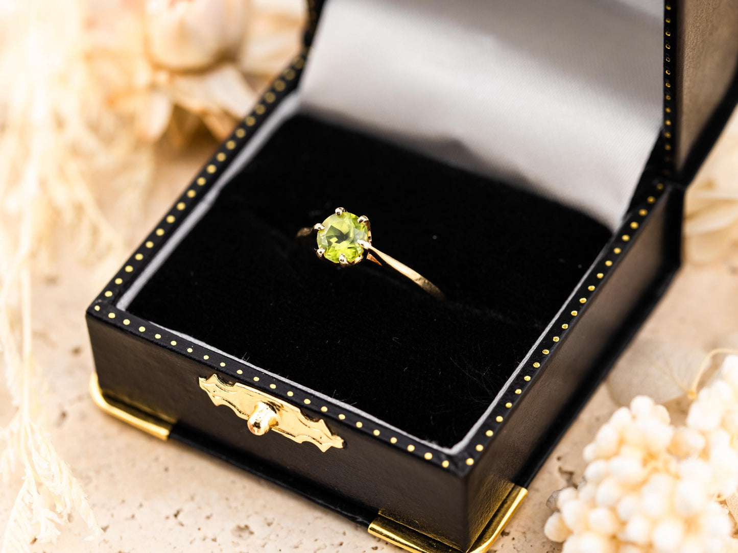Vintage peridot ring 14k solid yellow gold august birthstone ring, genuine antique vintage ring solitaire ring natural peridot, size 7