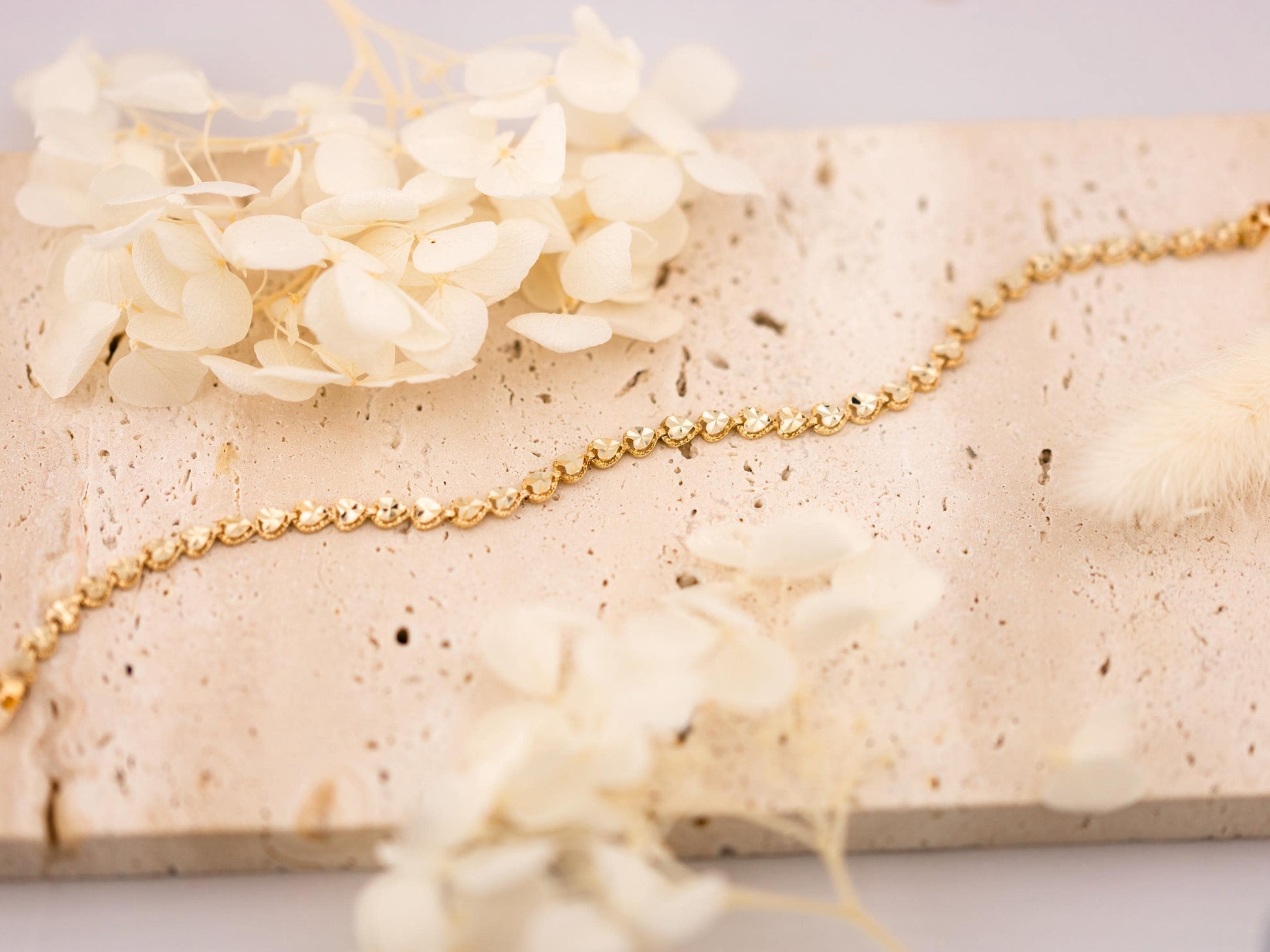 Vintage bracelet 14k solid yellow gold heart