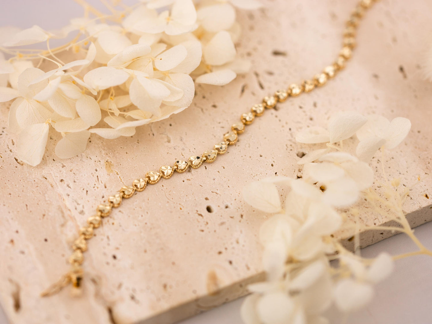 Vintage bracelet 14k solid yellow gold heart